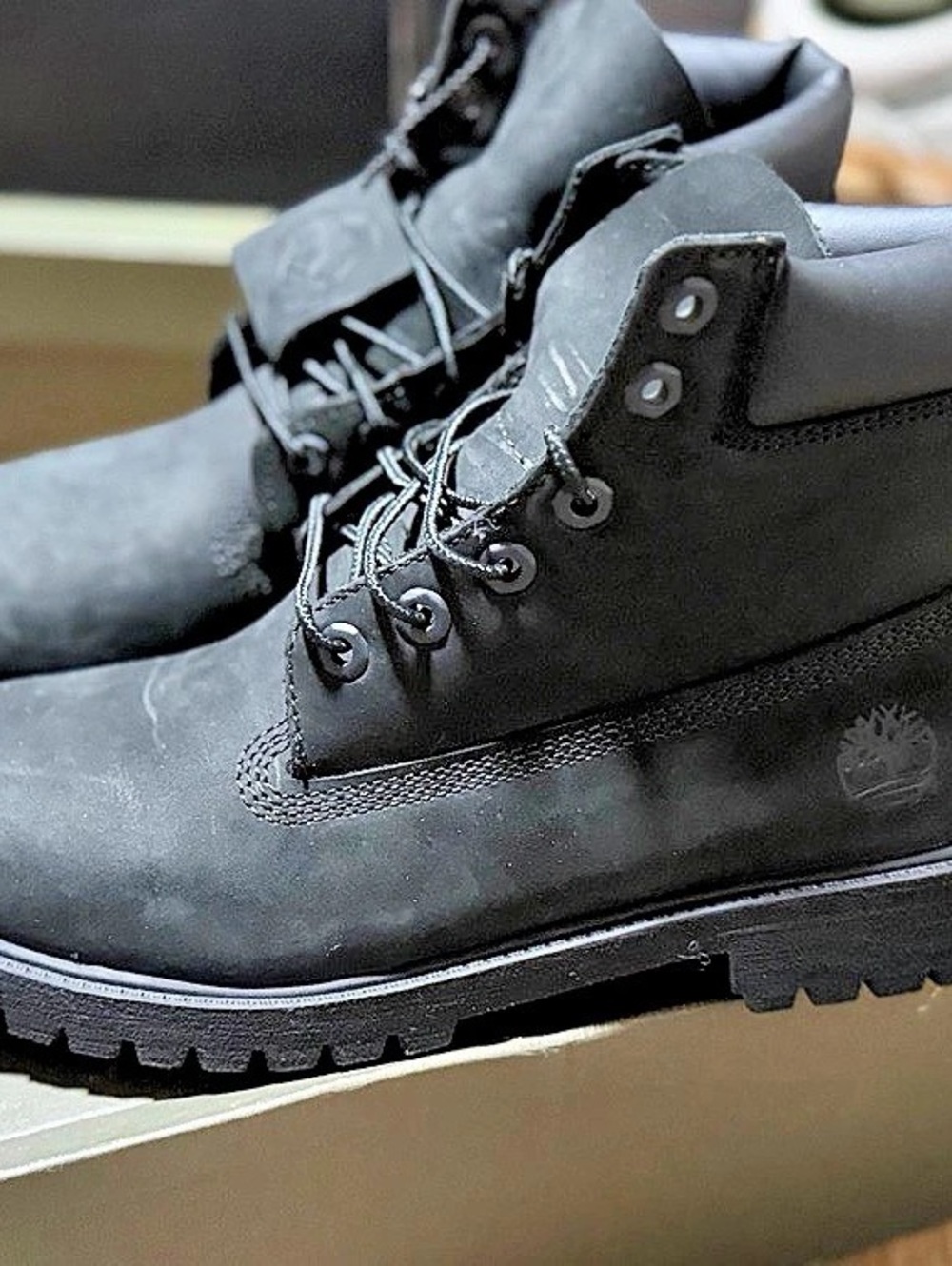 Timberland Junior's Premium 6-Inch Waterproof Boot Black Boots US 7M